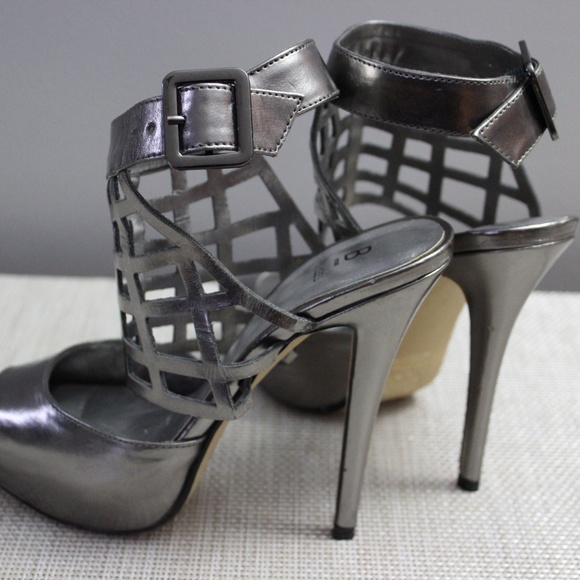 Baker Heels - Picture 3 of 4